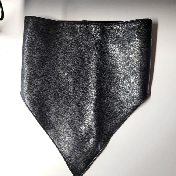 HARLEY DAVIDSON Leather Embossed Face Protector - Picture 1 of 7